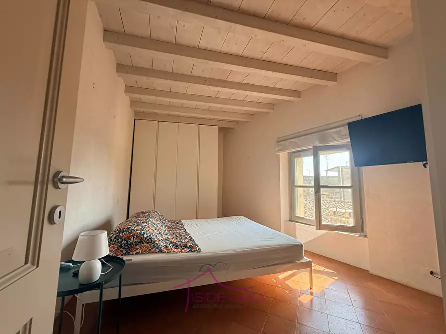 Immagine 11 di Appartamento in vendita  a Mantova