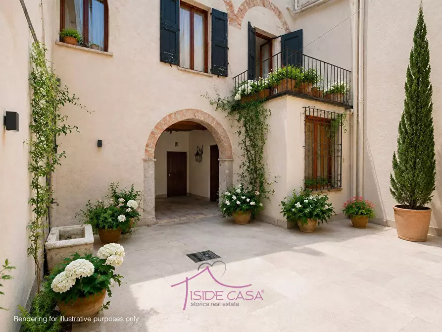 Immagine 1 di Casa indipendente in vendita  a Mantova