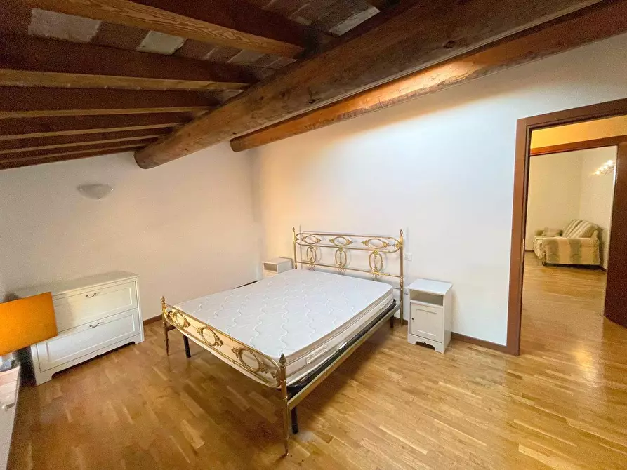 Immagine 24 di Appartamento in affitto  a Mantova