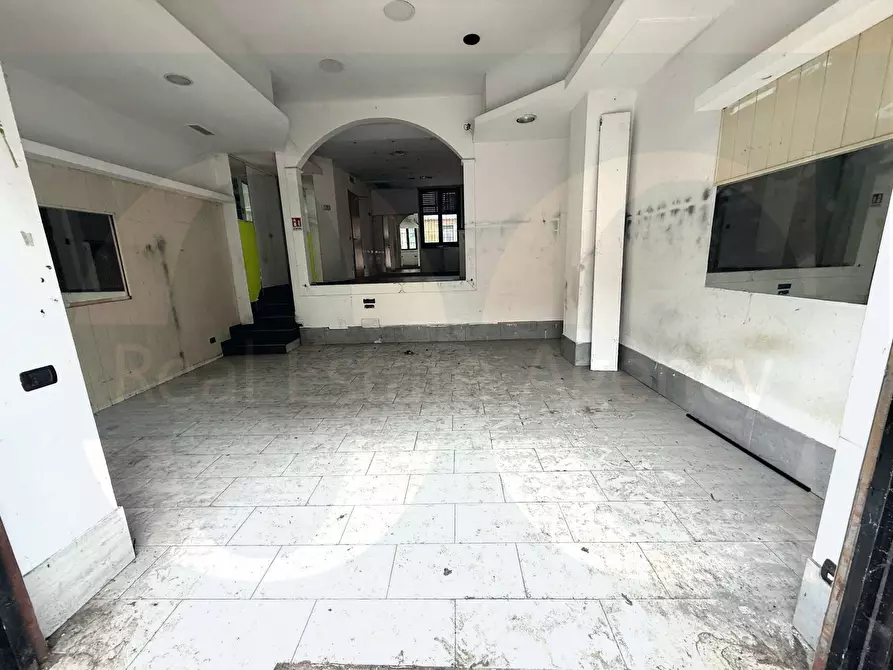 Immagine 3 di Locale commerciale in vendita  6 a Milano