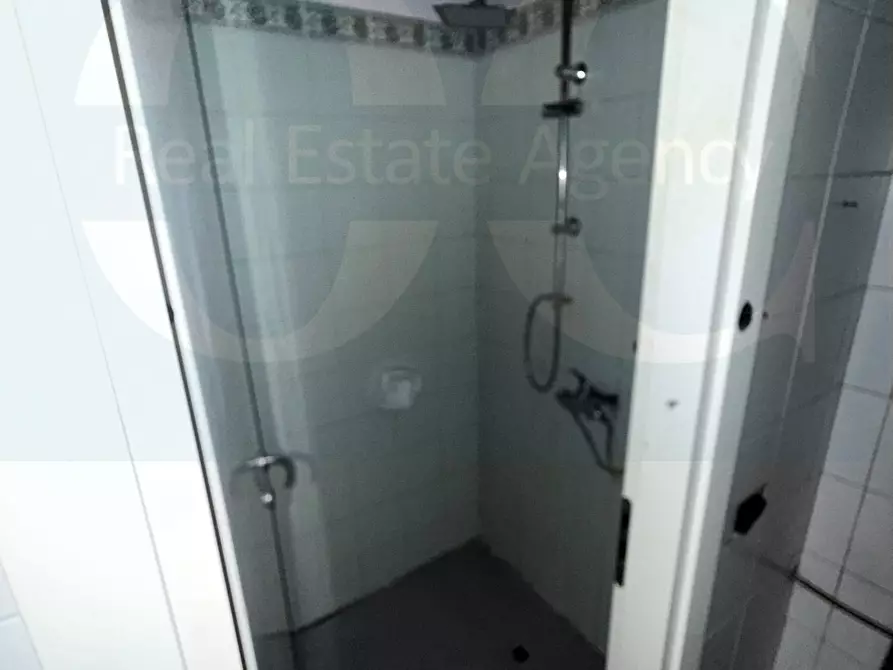 Immagine 9 di Locale commerciale in vendita  6 a Milano