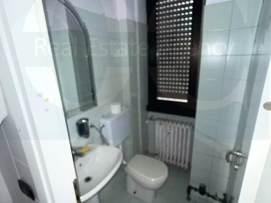 Immagine 21 di Appartamento in vendita  4 a Milano