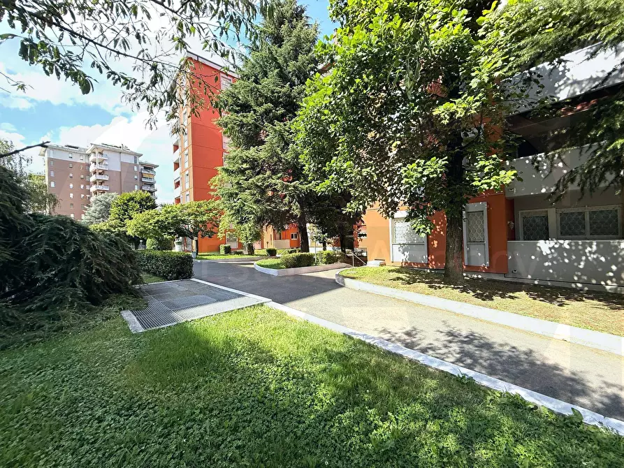 Immagine 36 di Appartamento in vendita  21 a Trezzano Sul Naviglio