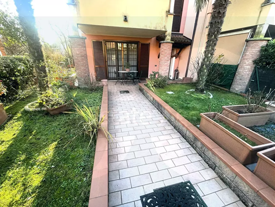 Immagine 42 di Villetta a schiera in vendita  10 a Trezzano Sul Naviglio