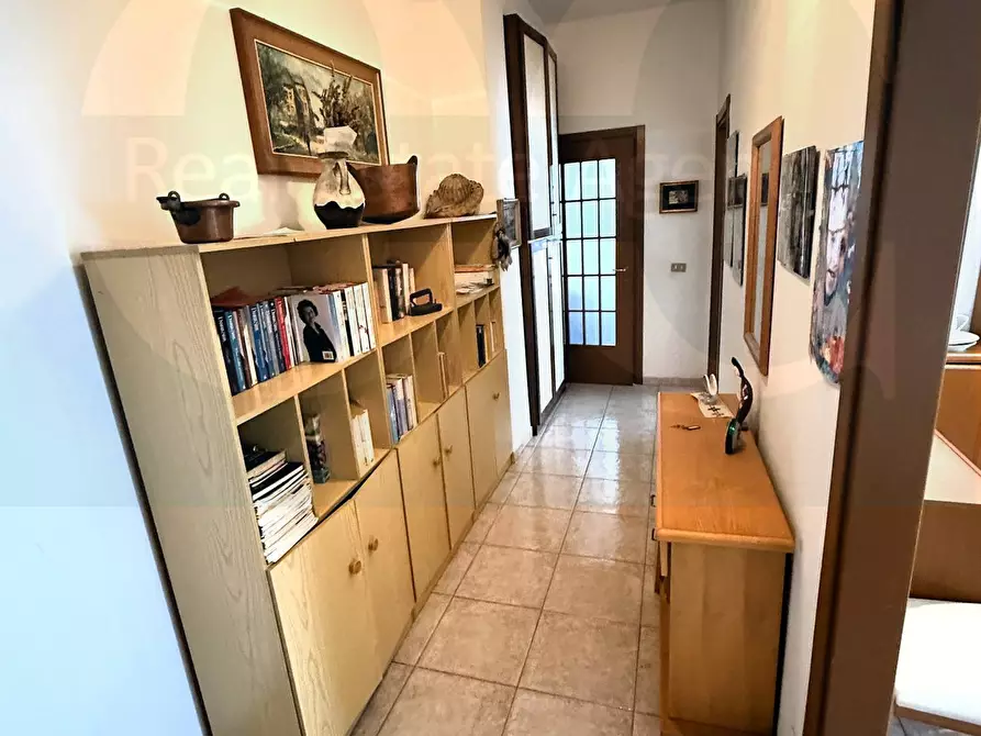 Immagine 3 di Appartamento in vendita  98 a Trezzano Sul Naviglio