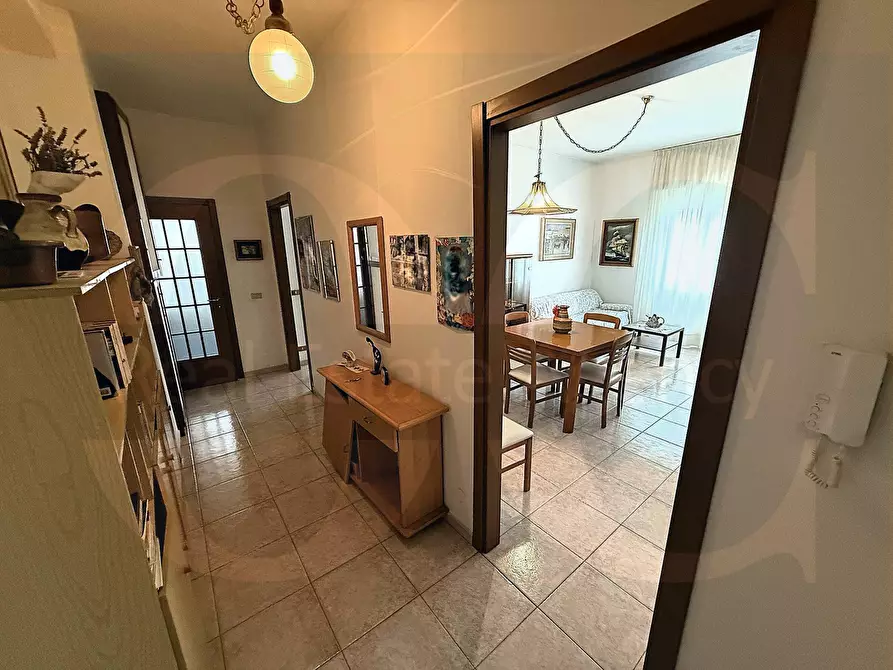 Immagine 4 di Appartamento in vendita  98 a Trezzano Sul Naviglio