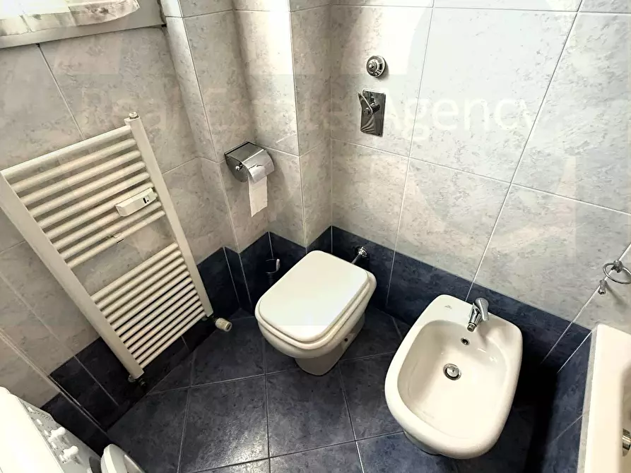 Immagine 20 di Appartamento in vendita  98 a Trezzano Sul Naviglio