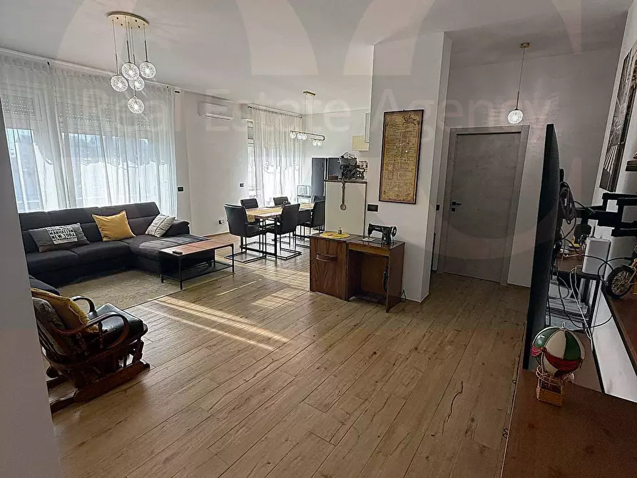 Immagine 5 di Appartamento in vendita  41 a Trezzano Sul Naviglio