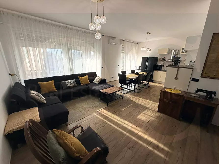 Immagine 6 di Appartamento in vendita  41 a Trezzano Sul Naviglio