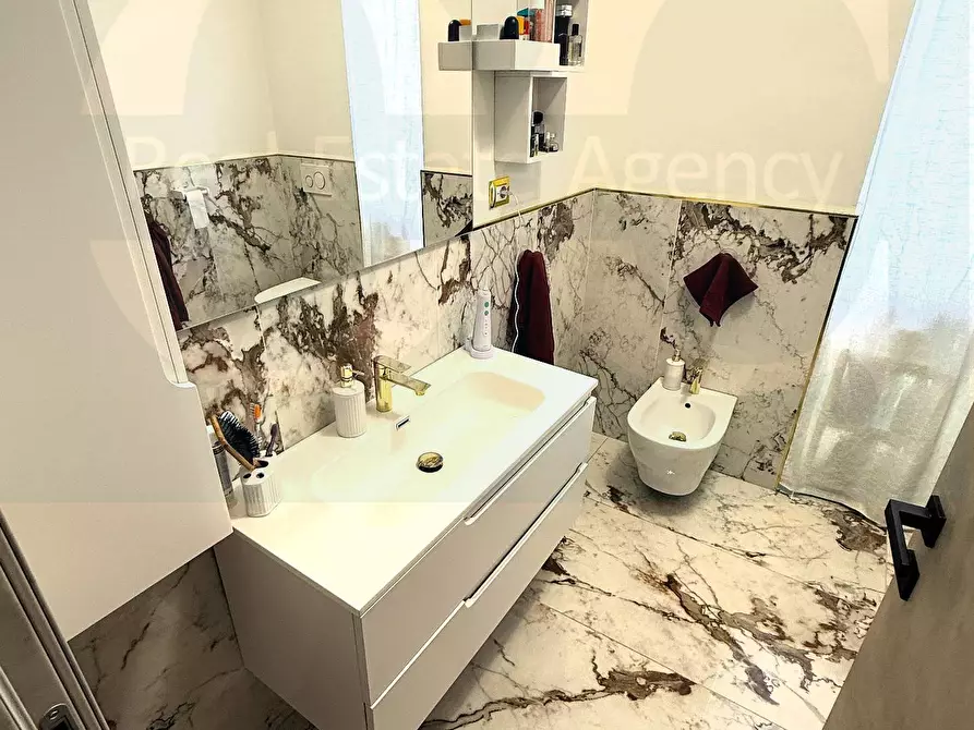 Immagine 15 di Appartamento in vendita  41 a Trezzano Sul Naviglio