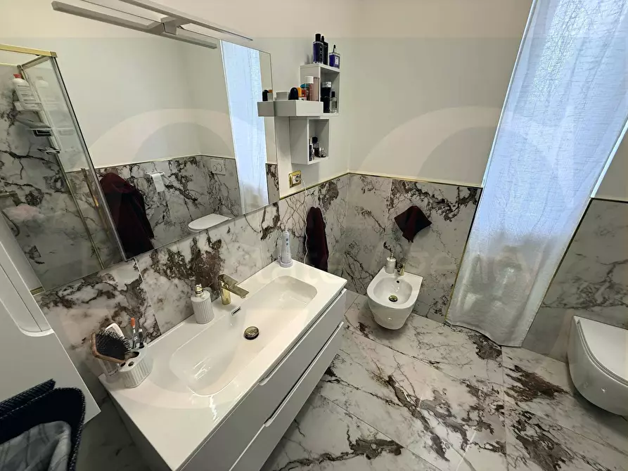 Immagine 17 di Appartamento in vendita  41 a Trezzano Sul Naviglio