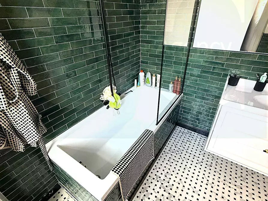 Immagine 27 di Appartamento in vendita  41 a Trezzano Sul Naviglio