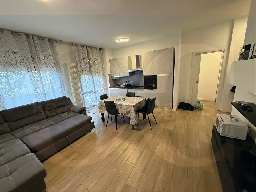 Immagine 6 di Appartamento in vendita  50 a Rho