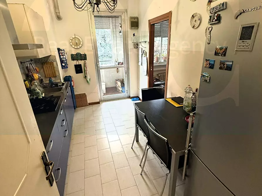 Immagine 11 di Appartamento in vendita  53 a Trezzano Sul Naviglio