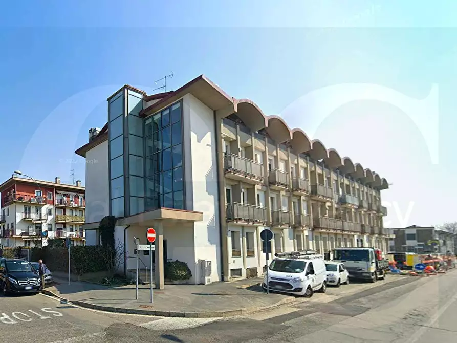 Immagine 4 di Appartamento in vendita  34 a Trezzano Sul Naviglio