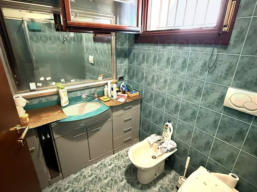 Immagine 10 di Appartamento in vendita  34 a Trezzano Sul Naviglio