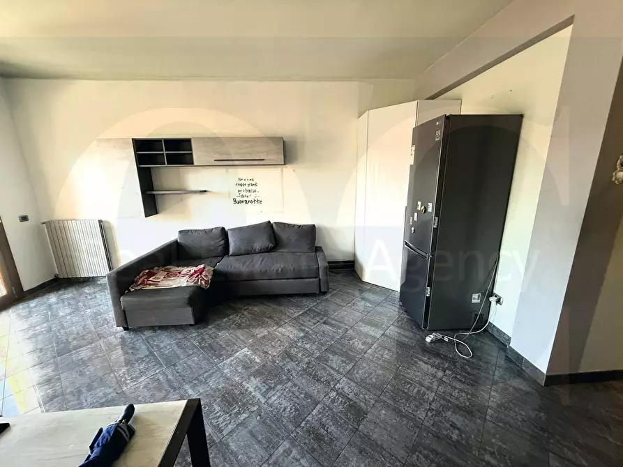 Immagine 13 di Appartamento in vendita  34 a Trezzano Sul Naviglio