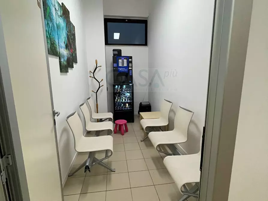Immagine 6 di Ufficio in affitto  in Via moncenisio a San Benedetto Del Tronto