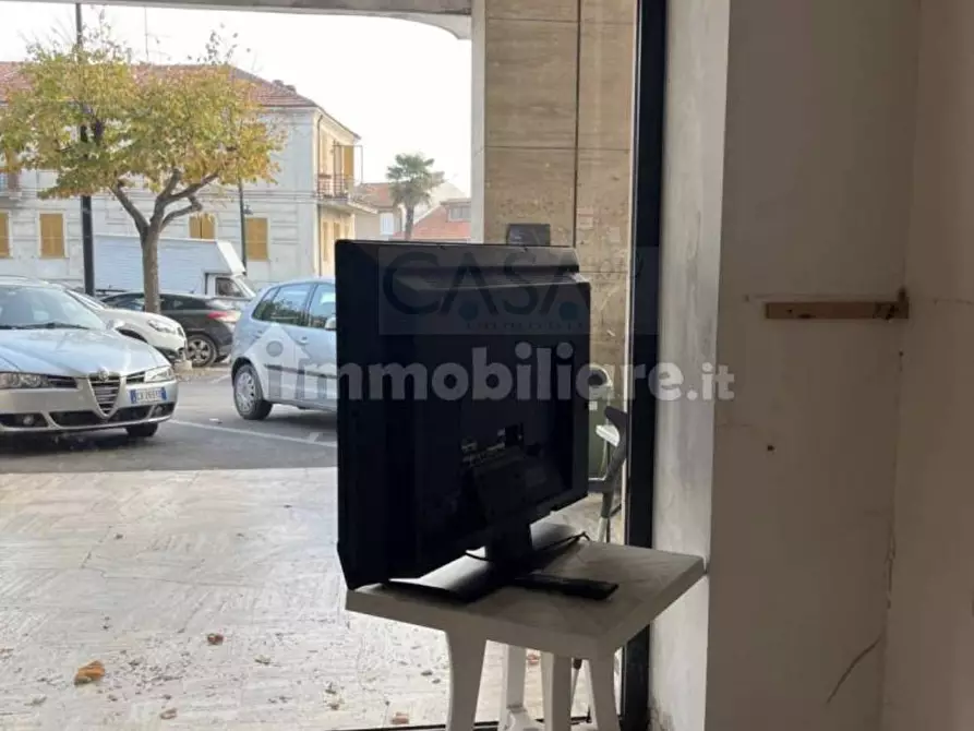 Immagine 5 di Locale commerciale in affitto  in Viale IV Novembre a Offida