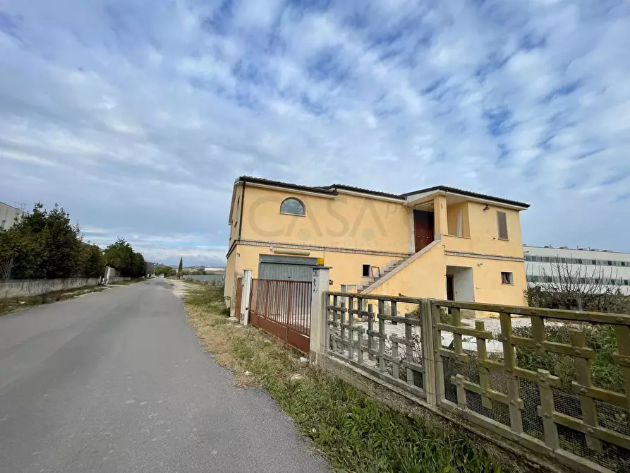 Immagine 1 di Casa indipendente in vendita  in Via vecchia Salaria a Colonnella