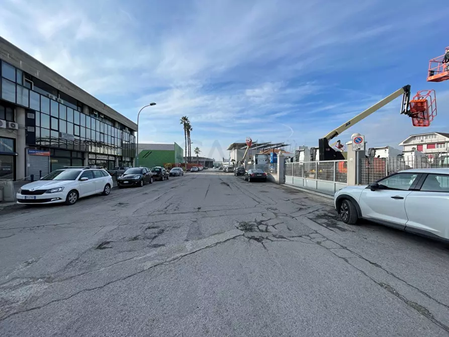 Immagine 4 di Capannone industriale in vendita  in Via Pontida a San Benedetto Del Tronto