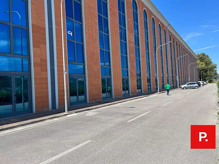 Immagine 2 di Ufficio in affitto  in viale delle industrie a Caserta