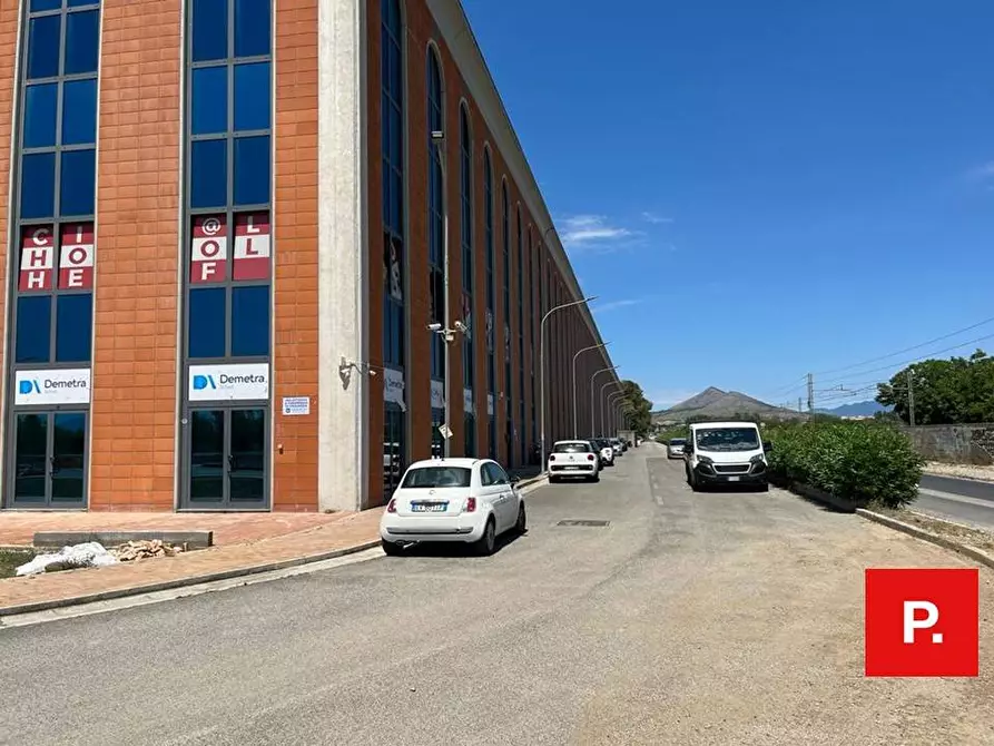 Immagine 6 di Ufficio in affitto  in viale delle industrie a Caserta