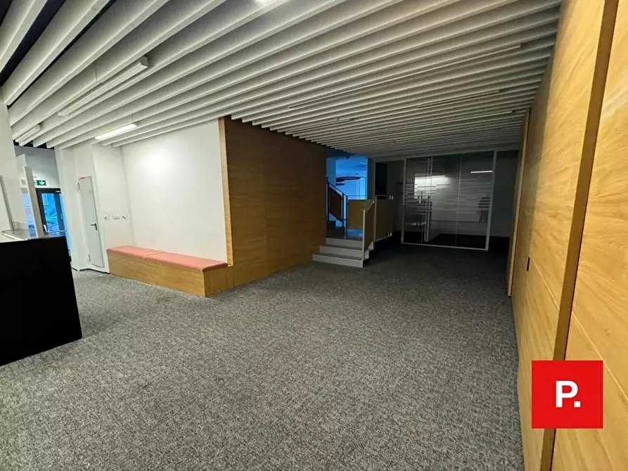 Immagine 2 di Ufficio in affitto  a Milano