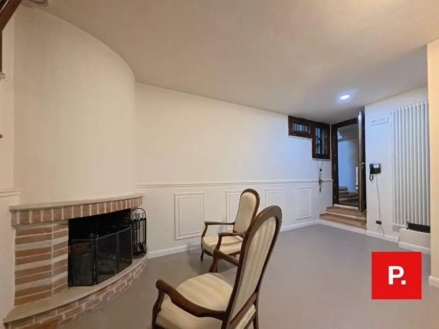 Immagine 39 di Villetta a schiera in vendita  a Caserta