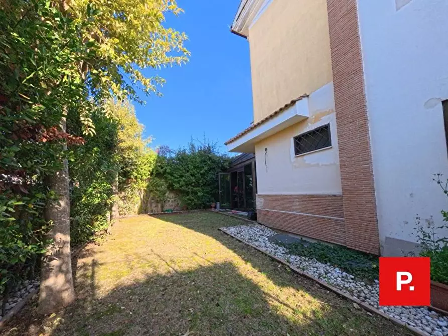 Immagine 45 di Villetta a schiera in vendita  a Caserta