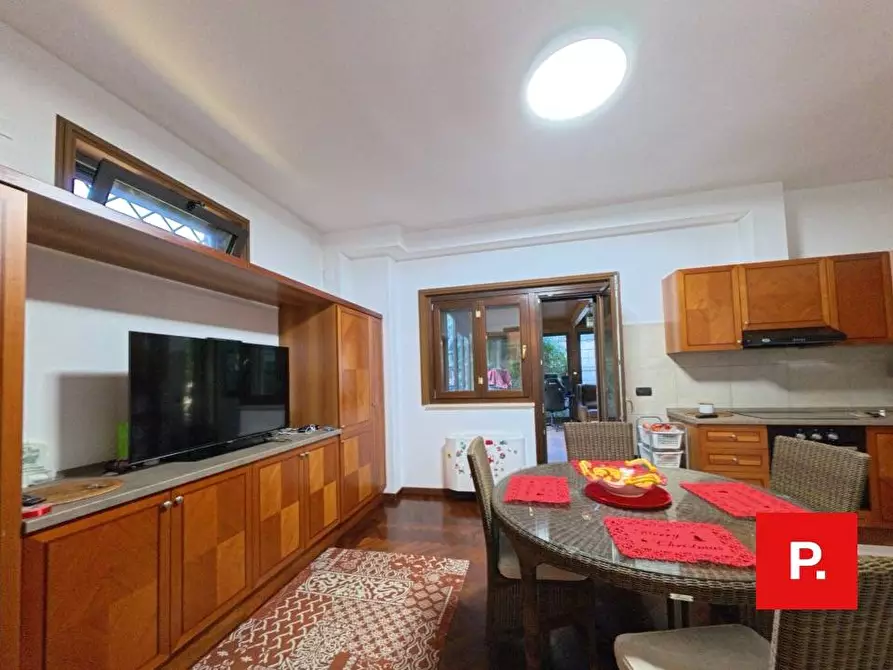 Immagine 13 di Villetta a schiera in vendita  a Caserta