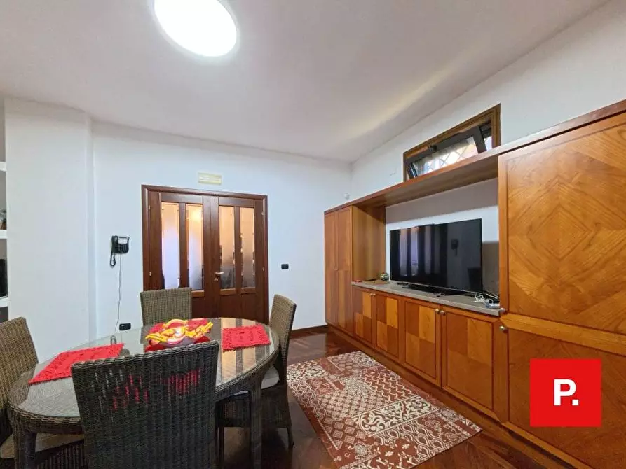 Immagine 15 di Villetta a schiera in vendita  a Caserta