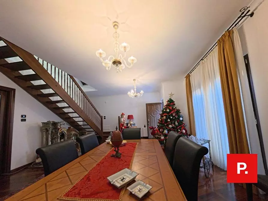 Immagine 5 di Villetta a schiera in vendita  a Caserta