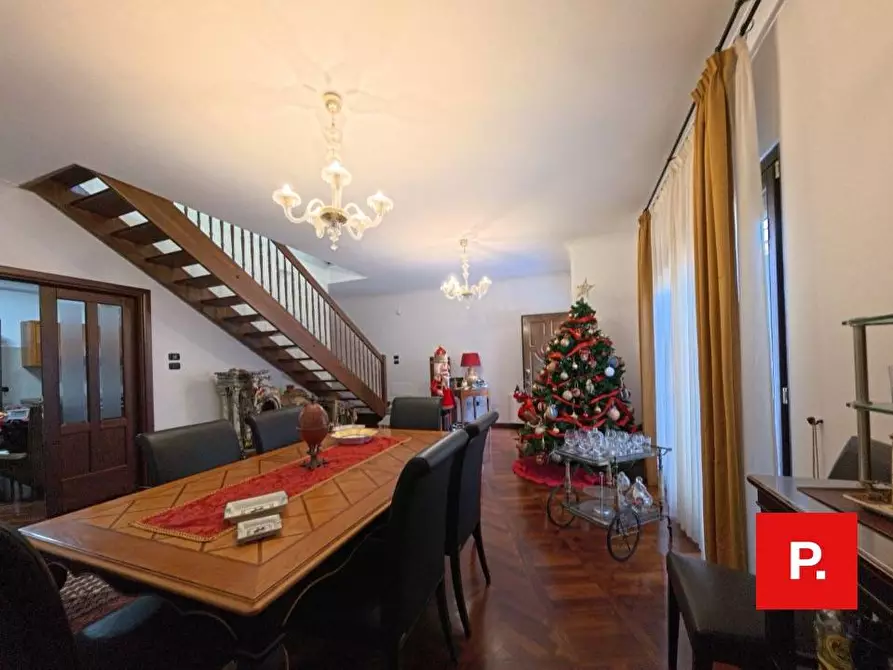 Immagine 1 di Villetta a schiera in vendita  a Caserta