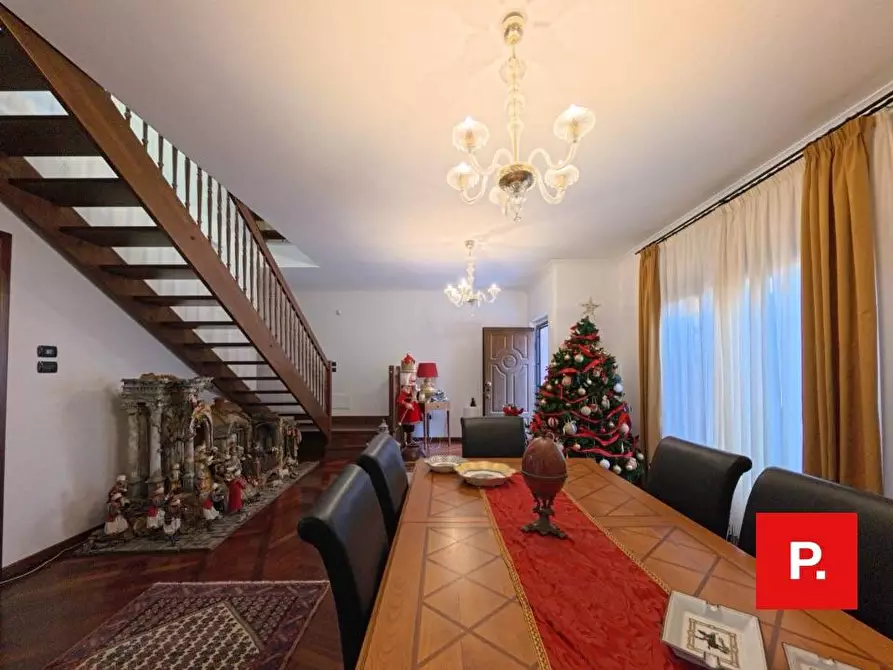 Immagine 4 di Villetta a schiera in vendita  a Caserta