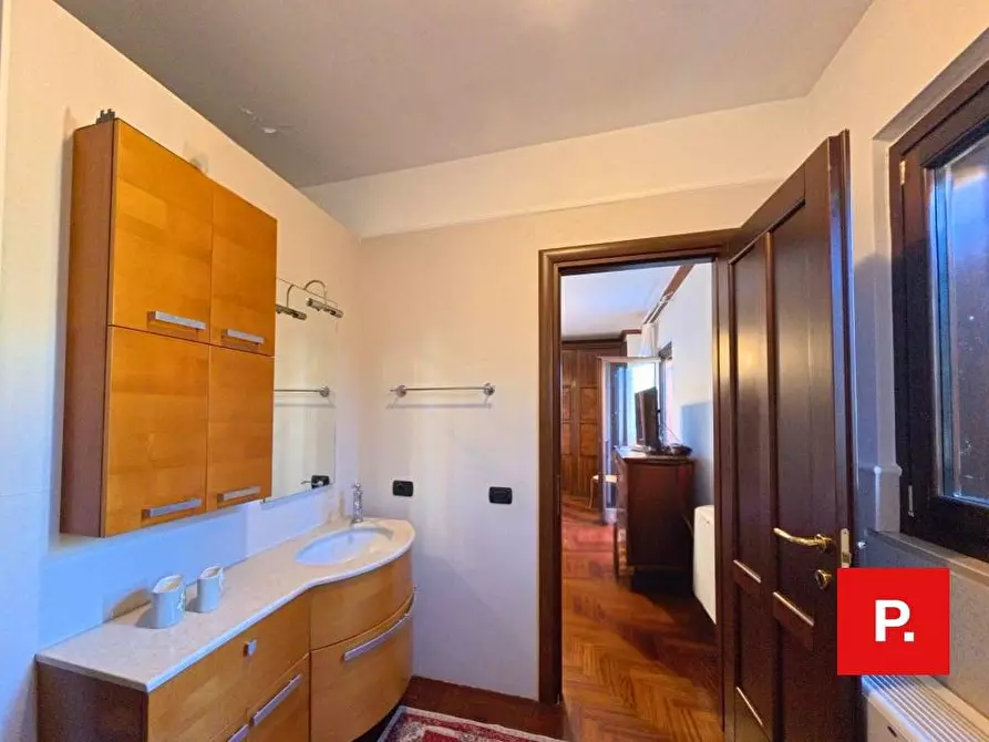 Immagine 25 di Villetta a schiera in vendita  a Caserta