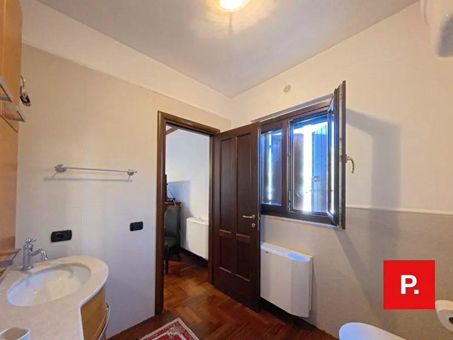 Immagine 26 di Villetta a schiera in vendita  a Caserta