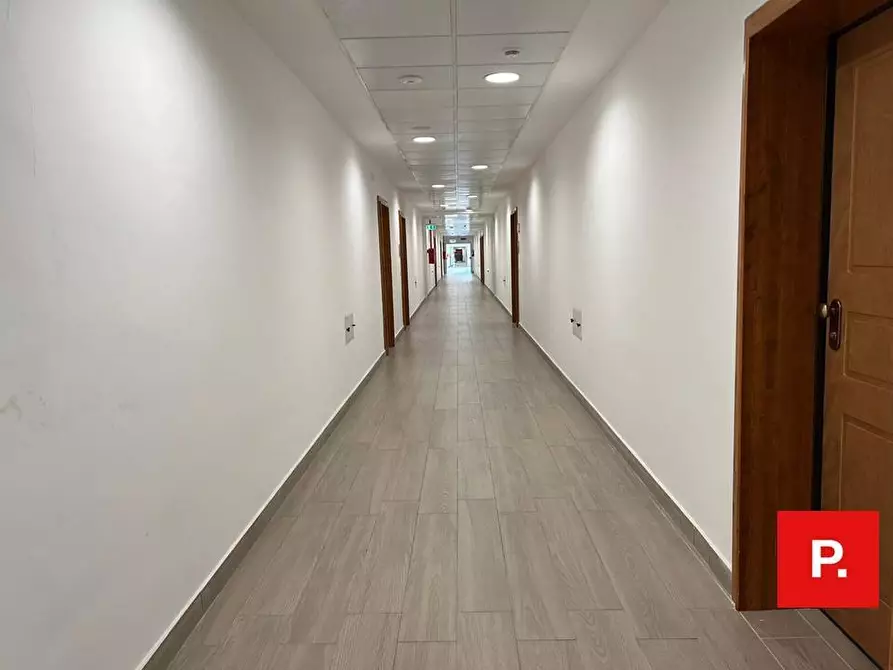 Immagine 3 di Ufficio in affitto  in via nazionale appia a Curti