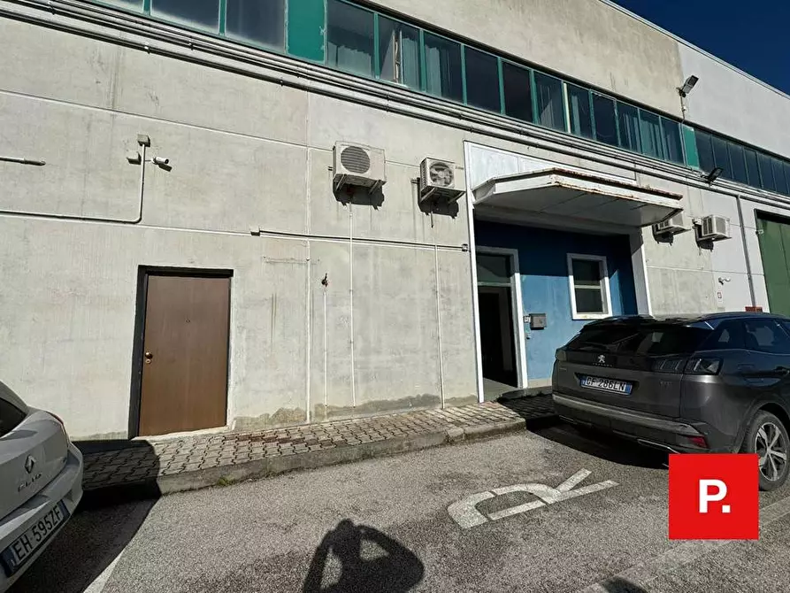 Immagine 3 di Ufficio in affitto  in VIA APPIA KM 197.300 SNC a Camigliano