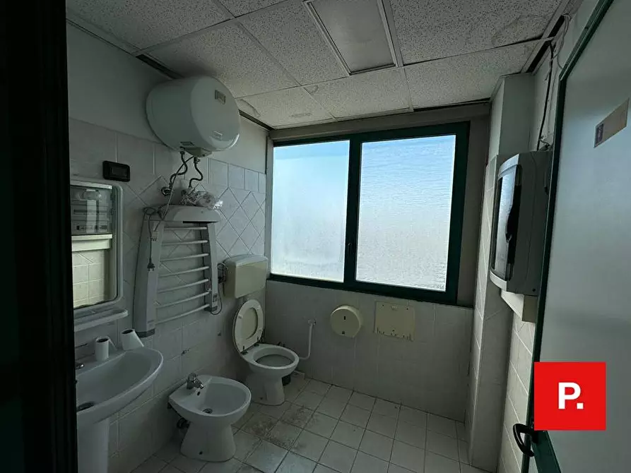 Immagine 10 di Ufficio in affitto  in VIA APPIA KM 197.300 SNC a Camigliano