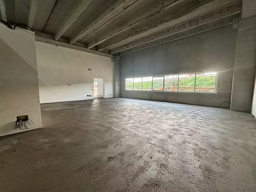 Immagine 6 di Capannone industriale in affitto  in caserta sud a Caserta