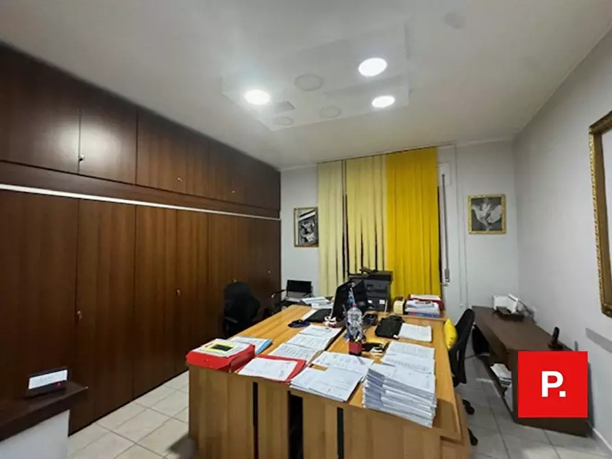 Immagine 9 di Ufficio in affitto  in via marchesiello a Caserta