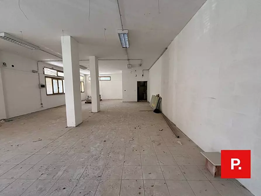 Immagine 6 di Locale commerciale in affitto  in via lupoli a Caserta