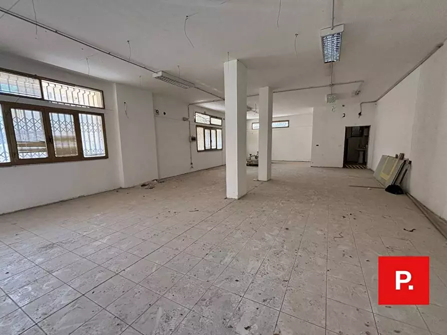 Immagine 7 di Locale commerciale in affitto  in via lupoli a Caserta