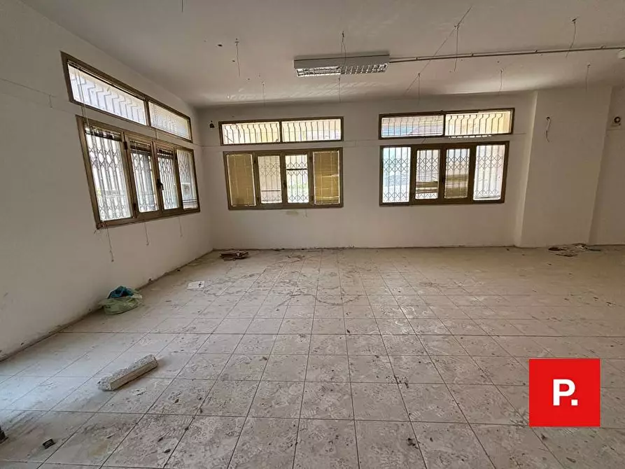 Immagine 8 di Locale commerciale in affitto  in via lupoli a Caserta