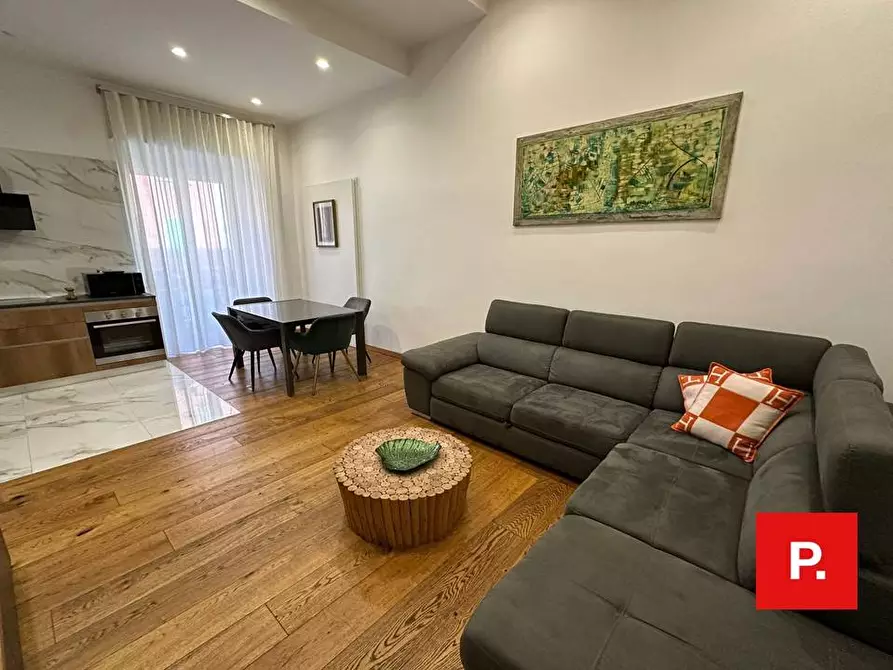 Immagine 1 di Appartamento in affitto  in via Ferrara a Napoli