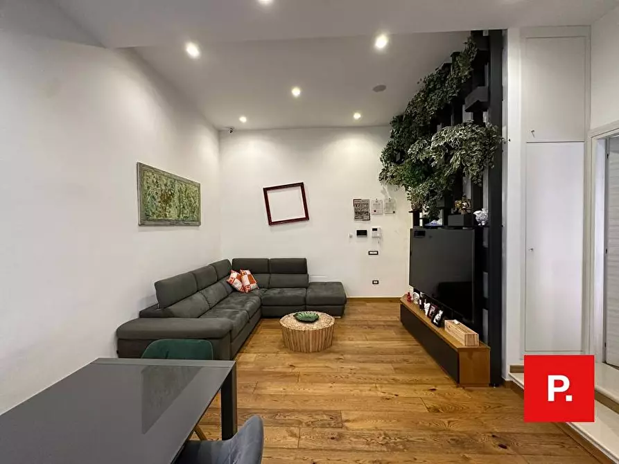 Immagine 2 di Appartamento in affitto  in via Ferrara a Napoli