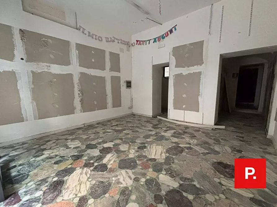 Immagine 5 di Locale commerciale in affitto  in Via San Carlo 64 a Caserta