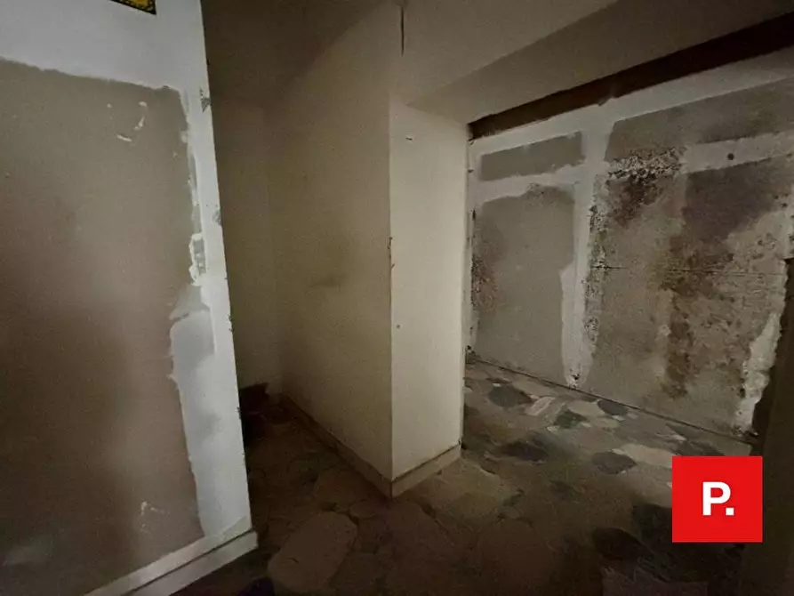 Immagine 8 di Locale commerciale in affitto  in Via San Carlo 64 a Caserta