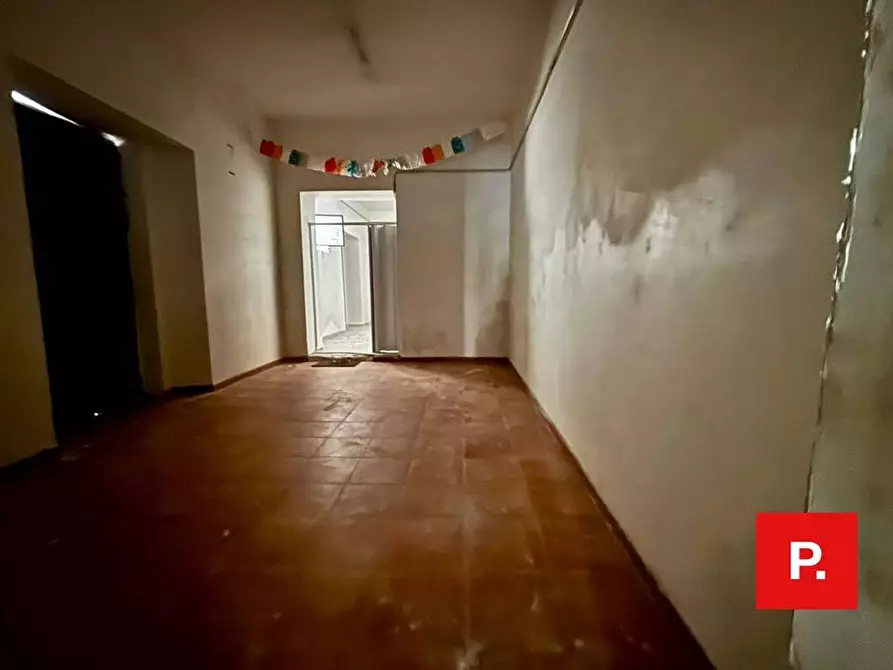 Immagine 6 di Locale commerciale in affitto  in Via San Carlo 64 a Caserta